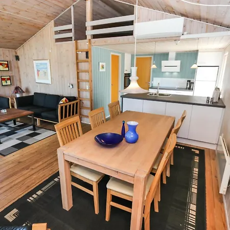 בית נופש Cozy With Wooden Stove By The Sea - Sj732 הרבור