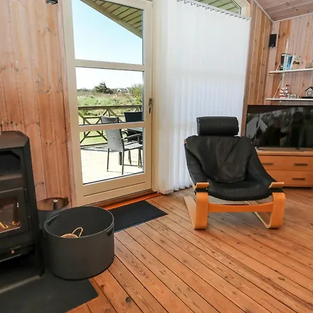 Cozy With Wooden Stove By The Sea - Sj732 Harboør
