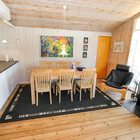 Cozy With Wooden Stove By The Sea - Sj732 Harboør
